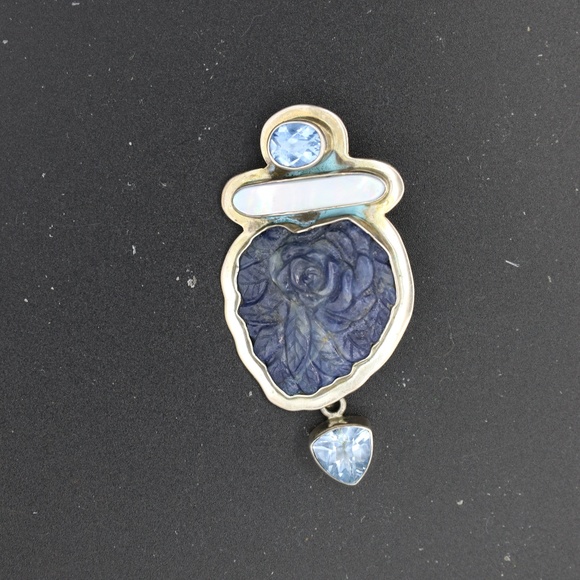 Rare vintage Amy Kahn Russell AKR sterling silver carved  Vintage Amy Kahn Russell Pin/Pendant AKR silver main image 1